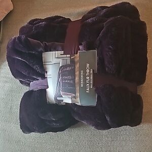 Gorgeous Berkshire Faux Fur throw